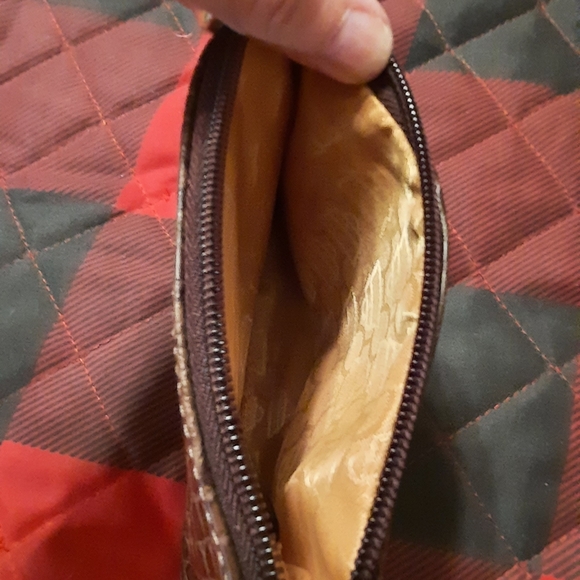 NWOT Kathy Van Zeeland Clutch - Picture 3 of 4